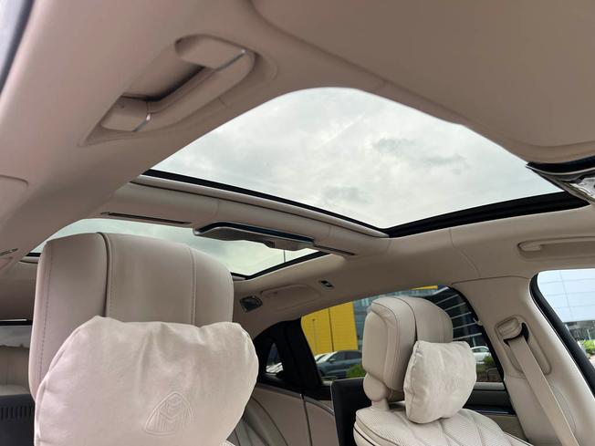 MERCEDES-BENZ Maybach S Class Photo 32