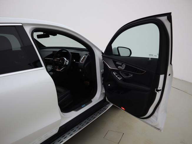 MERCEDES-BENZ Eqc Photo 15