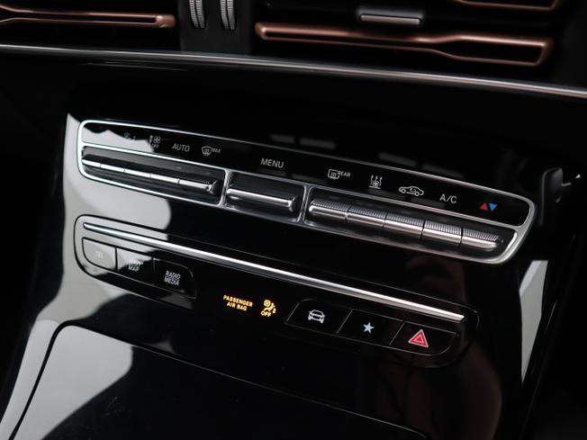 MERCEDES-BENZ Eqc Photo 30