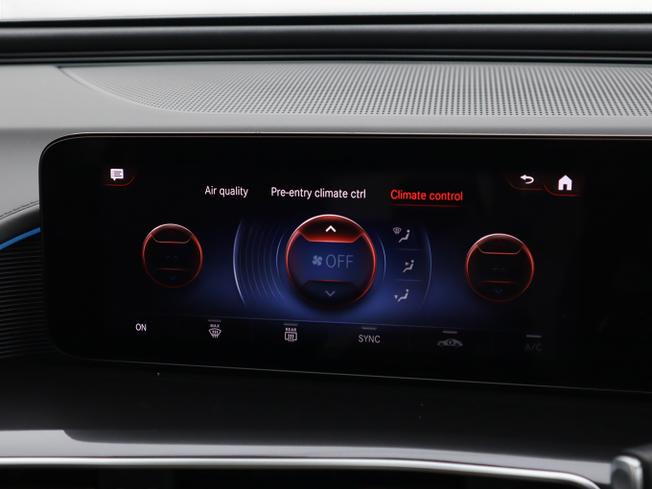 MERCEDES-BENZ Eqc Photo 38