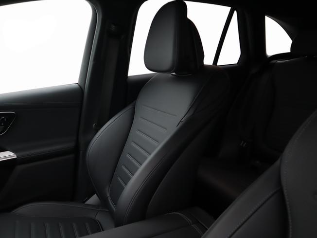 MERCEDES-BENZ Glc Photo 17