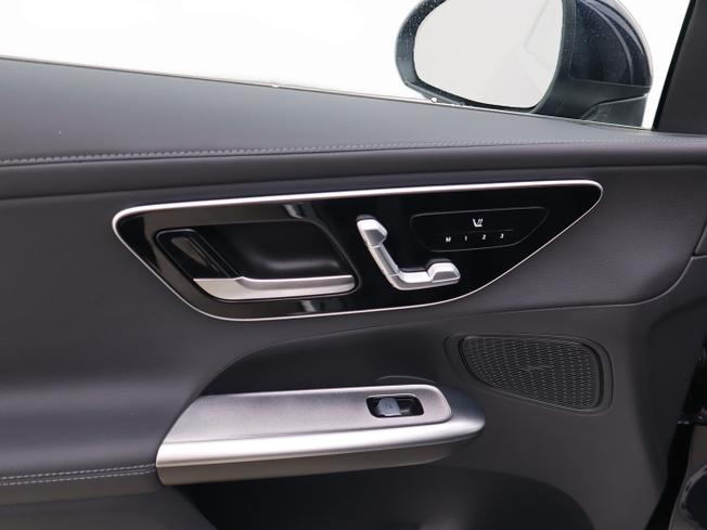 MERCEDES-BENZ Glc Photo 21