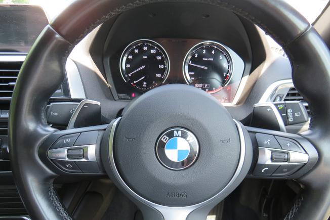BMW 1 Series Photo 21