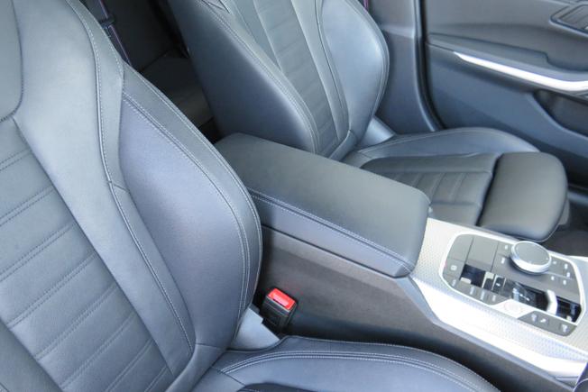 BMW 3 Series Photo 34