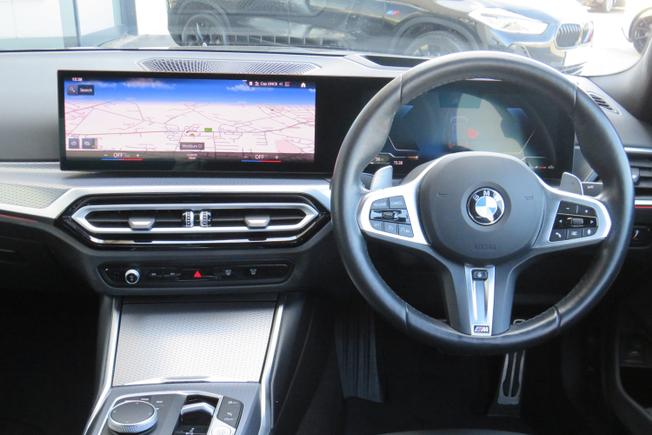 BMW 3 Series Photo 37