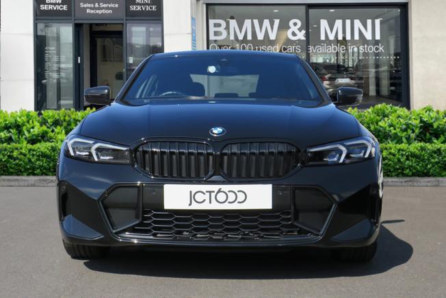 BMW 3 Series Photo 4