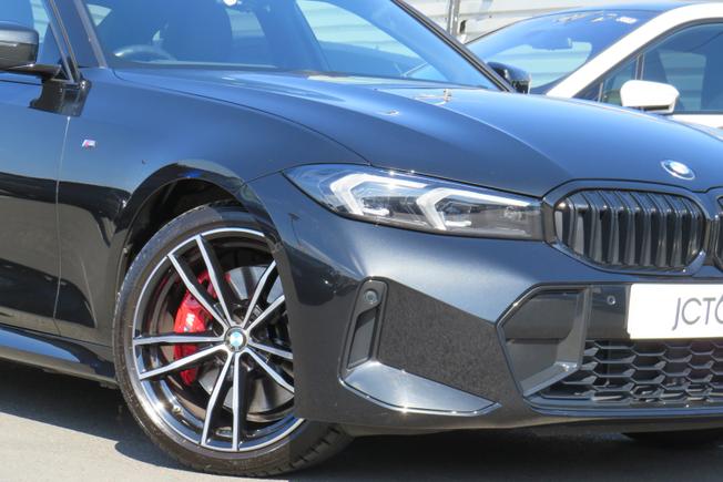 BMW 3 Series Photo 6