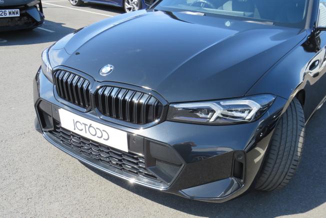 BMW 3 Series Photo 8