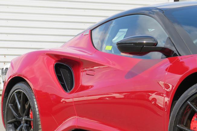 LOTUS Emira Photo 11