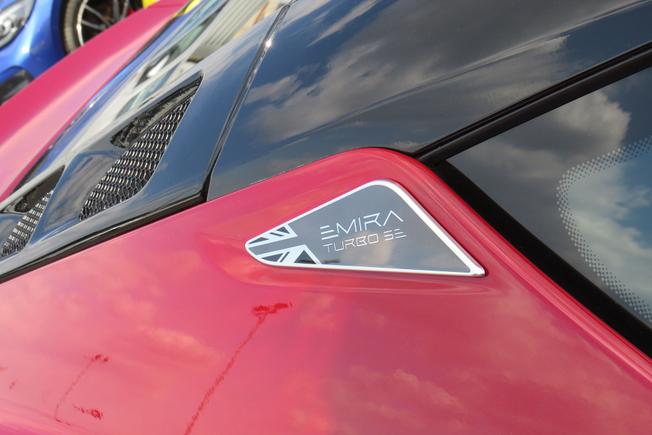 LOTUS Emira Photo 15