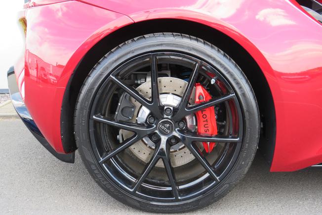 LOTUS Emira Photo 4