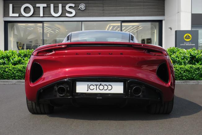 LOTUS Emira Photo 6