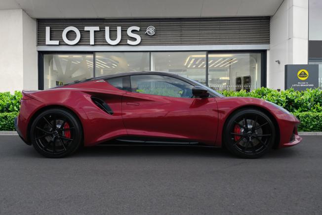 LOTUS Emira Photo 9