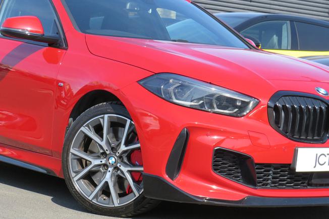 BMW 1 Series Photo 6
