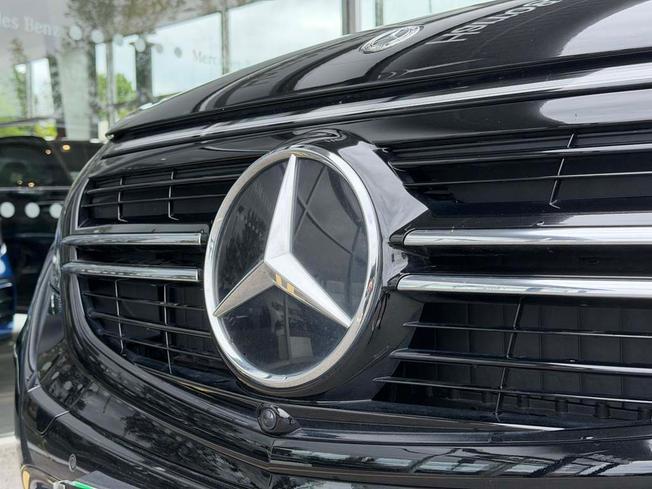 MERCEDES-BENZ EQC Photo 13