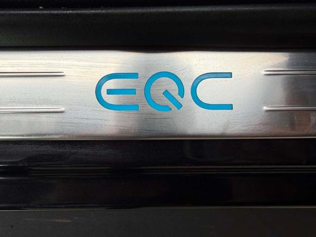 MERCEDES-BENZ EQC Photo 25