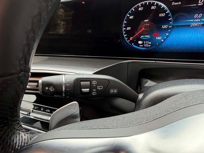 MERCEDES-BENZ EQC Photo 29