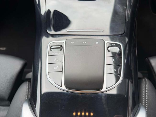 MERCEDES-BENZ EQC Photo 33