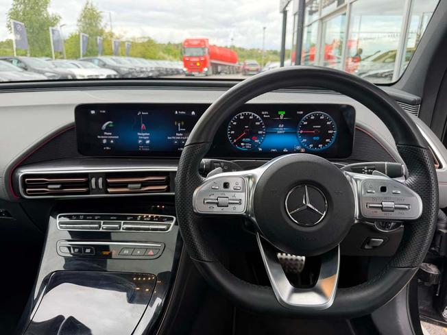 MERCEDES-BENZ EQC Photo 40