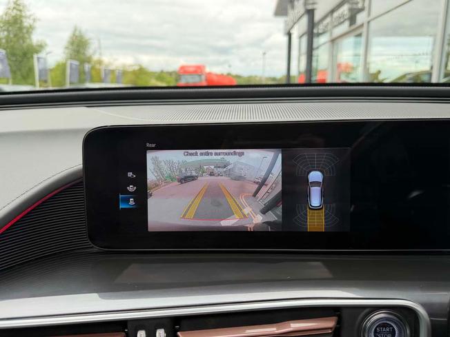 MERCEDES-BENZ EQC Photo 44