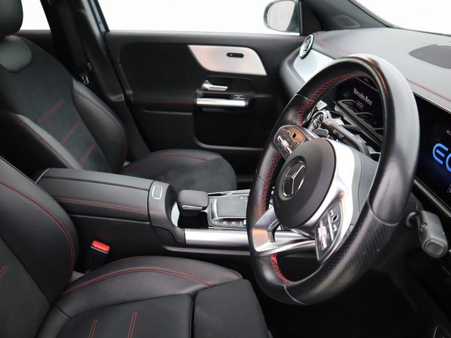 MERCEDES-BENZ Eqa Photo 14