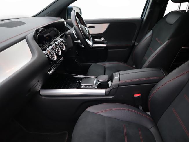 MERCEDES-BENZ Eqa Photo 22
