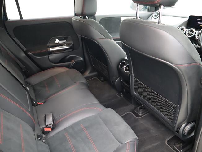 MERCEDES-BENZ Eqa Photo 29