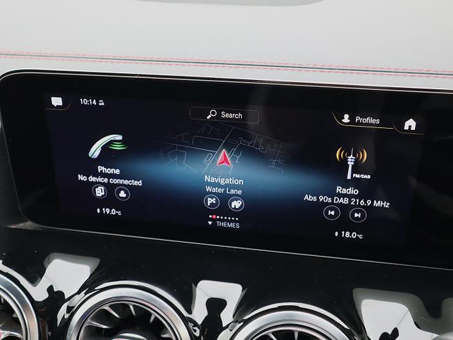 MERCEDES-BENZ Eqa Photo 32