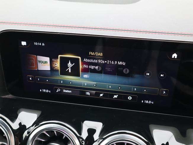MERCEDES-BENZ Eqa Photo 34