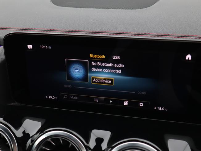 MERCEDES-BENZ Eqa Photo 42