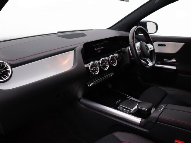 MERCEDES-BENZ Eqa Photo 5