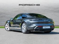 PORSCHE Taycan Photo 2