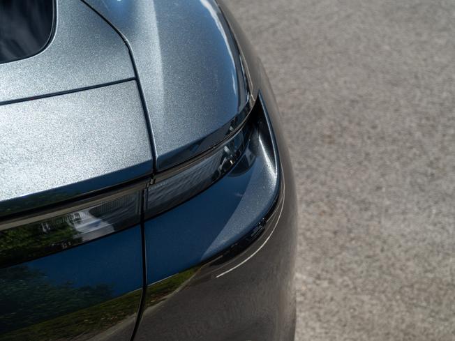 PORSCHE Taycan Photo 35