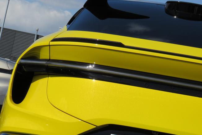 LOTUS Eletre Photo 42