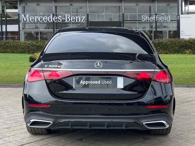 Mercedes-Benz E Class Photo 11