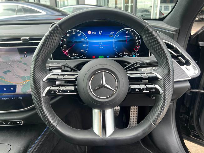 Mercedes-Benz E Class Photo 23