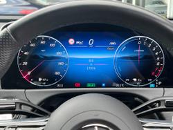 Mercedes-Benz E Class Photo 4
