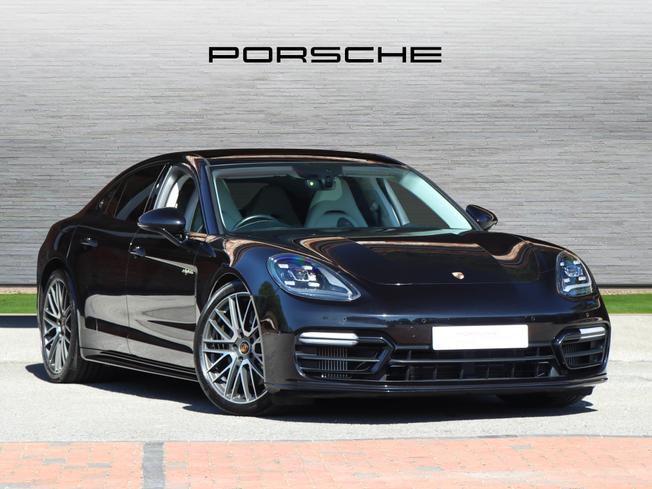 PORSCHE Panamera Photo 1
