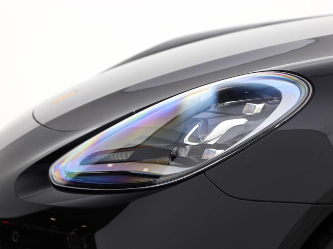 PORSCHE Panamera Photo 16