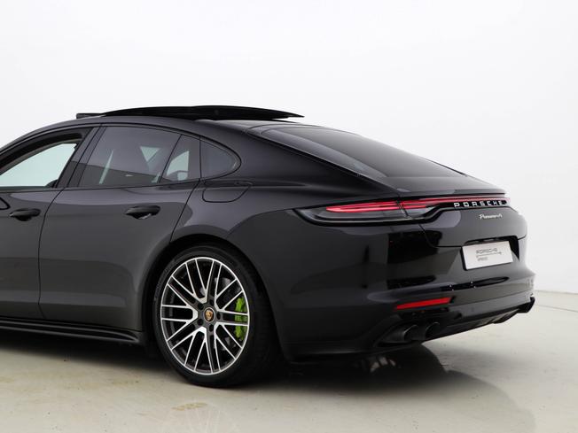 PORSCHE Panamera Photo 18