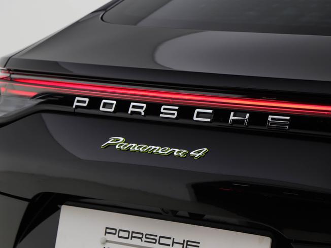 PORSCHE Panamera Photo 20