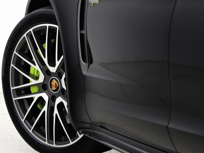 PORSCHE Panamera Photo 22