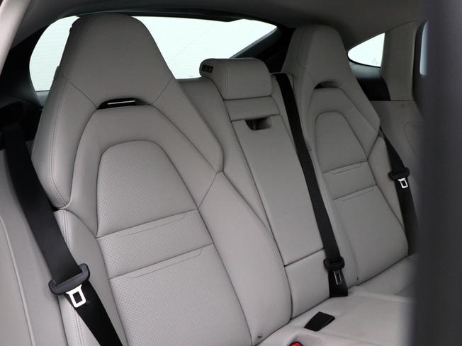 PORSCHE Panamera Photo 23