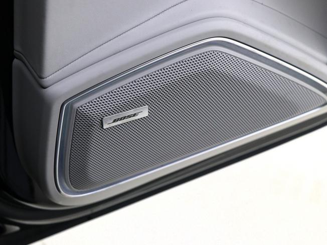 PORSCHE Panamera Photo 30