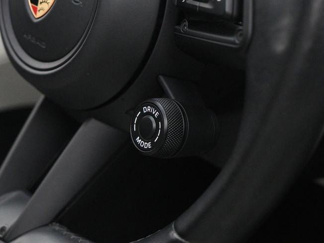 PORSCHE Panamera Photo 34