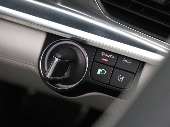 PORSCHE Panamera Photo 35
