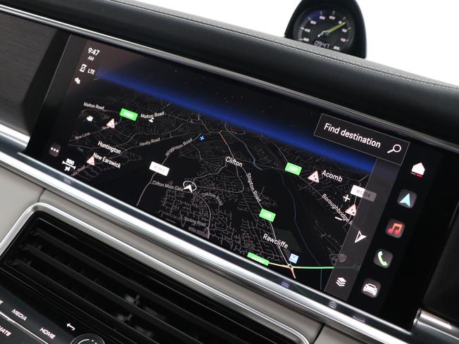 PORSCHE Panamera Photo 45