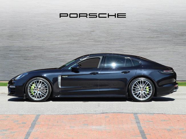 PORSCHE Panamera Photo 6