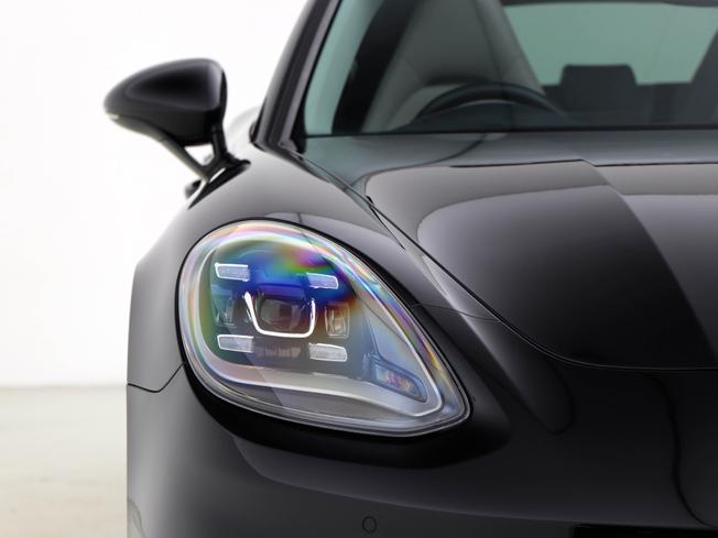 PORSCHE Panamera Photo 9