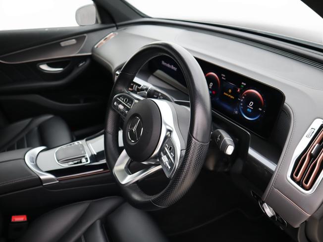 MERCEDES-BENZ EQC Photo 11